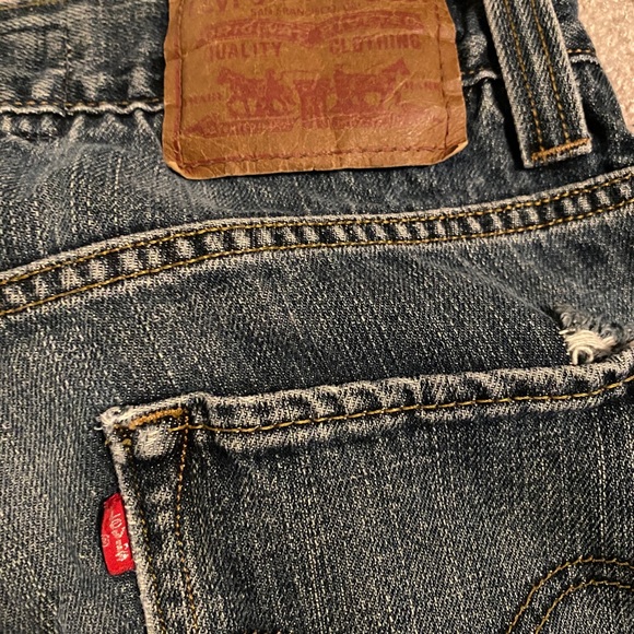 Levi Jeans - Picture 3 of 6